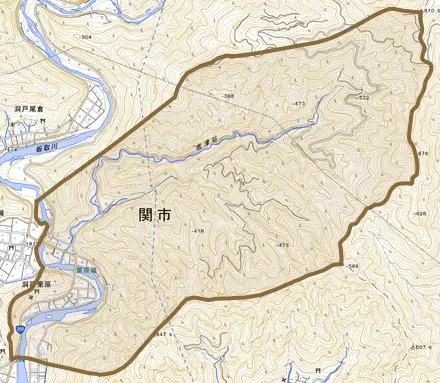 洞戸栗原とその周辺の地図。町の範囲を重ねている