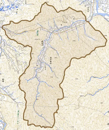 洞戸菅谷とその周辺の地図。町の範囲を重ねている