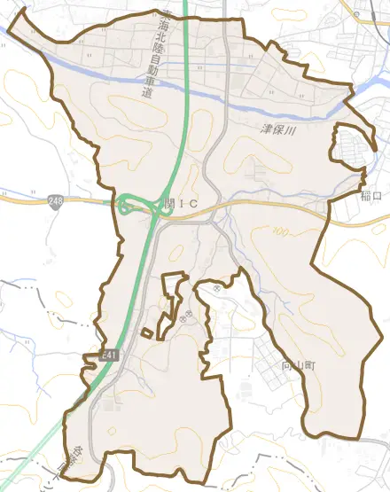 倉知とその周辺の地図。町の範囲を重ねている