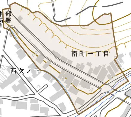 南町とその周辺の地図。町の範囲を重ねている