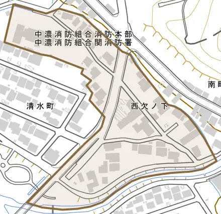 西欠ノ下とその周辺の地図。町の範囲を重ねている