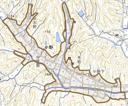 小野とその周辺の地図。町の範囲を重ねている