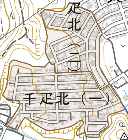 千疋北とその周辺の地図。町の範囲を重ねている