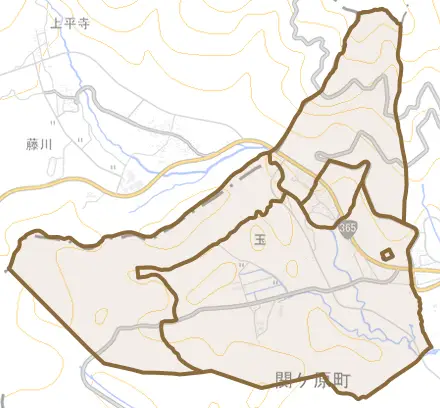 大字玉とその周辺の地図。町の範囲を重ねている