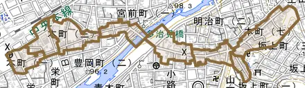本町とその周辺の地図。町の範囲を重ねている