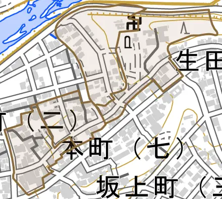 上町とその周辺の地図。町の範囲を重ねている