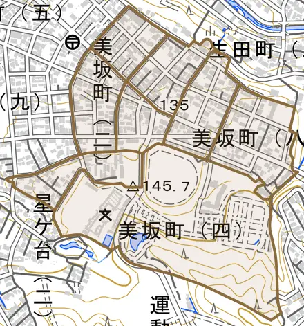美坂町とその周辺の地図。町の範囲を重ねている