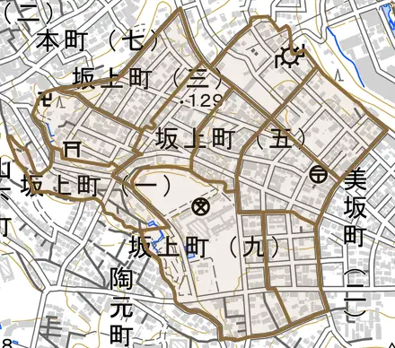 坂上町とその周辺の地図。町の範囲を重ねている