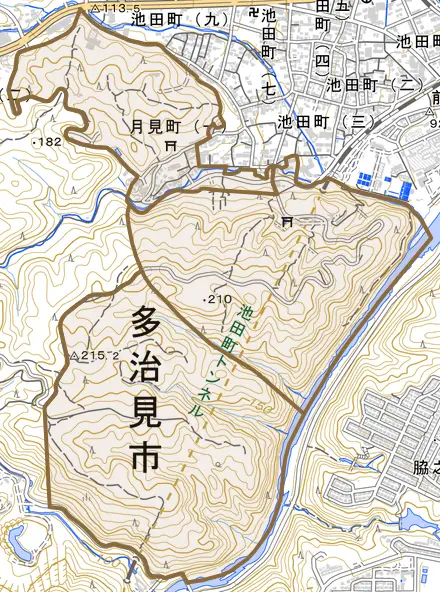月見町とその周辺の地図。町の範囲を重ねている