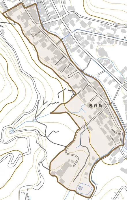 春日町とその周辺の地図。町の範囲を重ねている