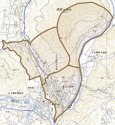 久々野町久々野とその周辺の地図。町の範囲を重ねている