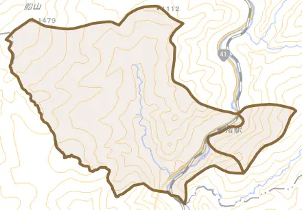 久々野町渚とその周辺の地図。町の範囲を重ねている