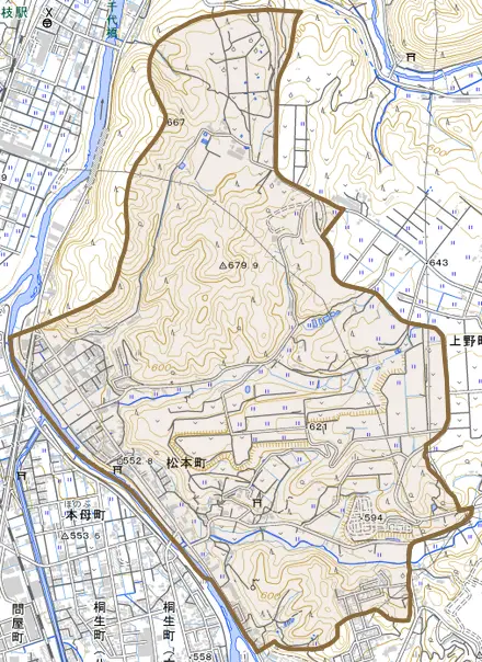 松本町とその周辺の地図。町の範囲を重ねている