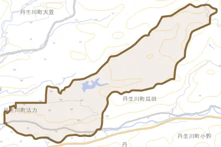 丹生川町法力とその周辺の地図。町の範囲を重ねている