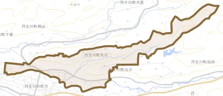 丹生川町北方とその周辺の地図。町の範囲を重ねている