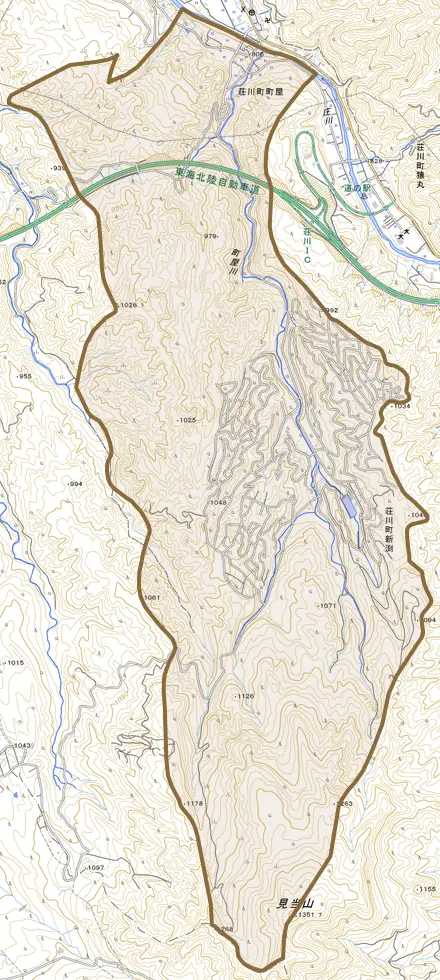 荘川町町屋とその周辺の地図。町の範囲を重ねている