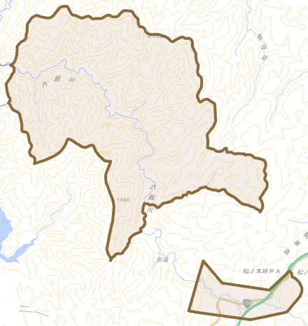 荘川町六厩とその周辺の地図。町の範囲を重ねている