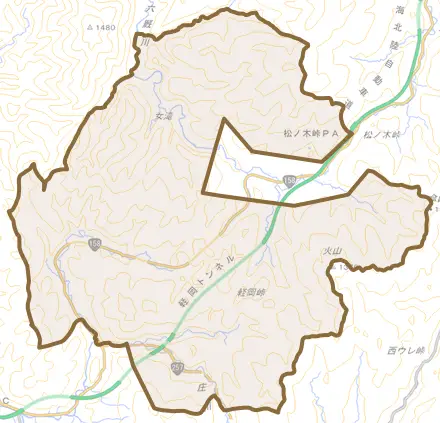 荘川町三谷とその周辺の地図。町の範囲を重ねている