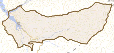 高根町日和田とその周辺の地図。町の範囲を重ねている