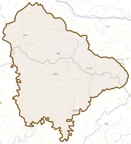 福地とその周辺の地図。町の範囲を重ねている