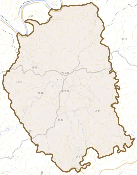 久田見とその周辺の地図。町の範囲を重ねている