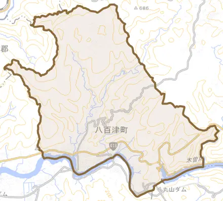 八百津とその周辺の地図。町の範囲を重ねている