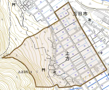 上方とその周辺の地図。町の範囲を重ねている