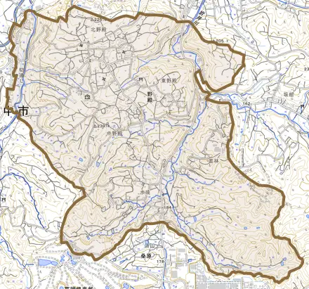 野殿とその周辺の地図。町の範囲を重ねている