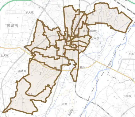 藤岡とその周辺の地図。町の範囲を重ねている