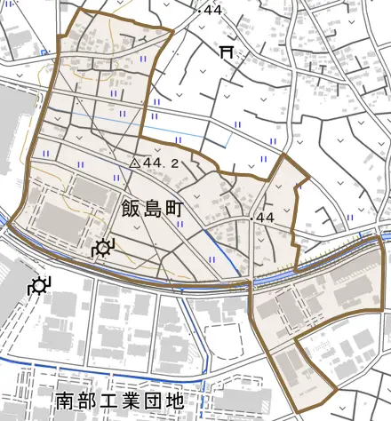 飯島町とその周辺の地図。町の範囲を重ねている