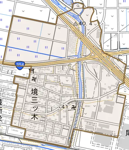 境三ツ木とその周辺の地図。町の範囲を重ねている