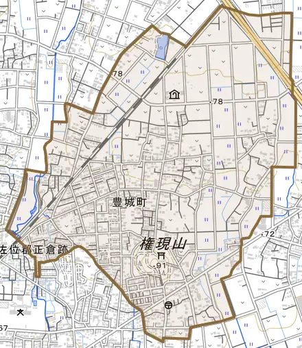 豊城町とその周辺の地図。町の範囲を重ねている