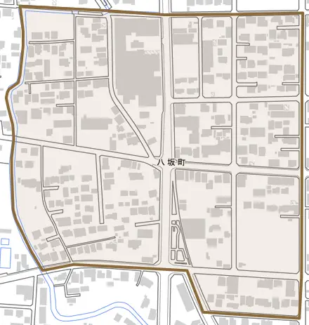 八坂町とその周辺の地図。町の範囲を重ねている