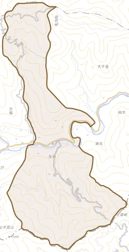 大字生利とその周辺の地図。町の範囲を重ねている