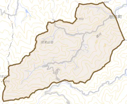 大字秋畑とその周辺の地図。町の範囲を重ねている