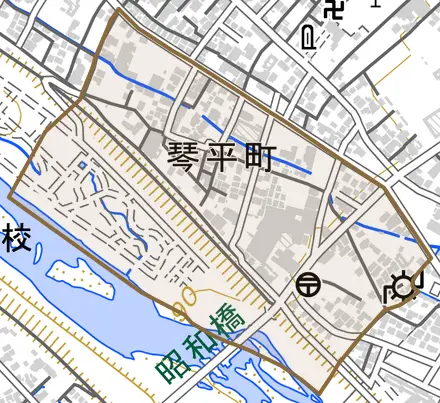 琴平町とその周辺の地図。町の範囲を重ねている