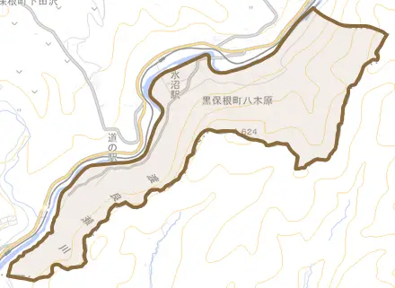黒保根町八木原とその周辺の地図。町の範囲を重ねている