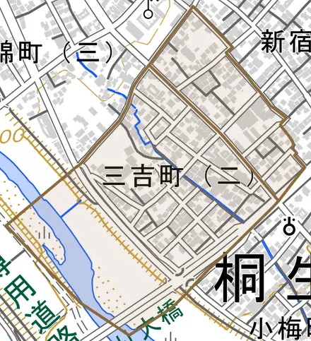 三吉町とその周辺の地図。町の範囲を重ねている