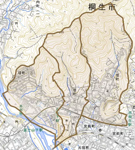 堤町とその周辺の地図。町の範囲を重ねている