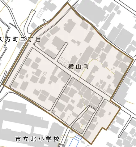 横山町とその周辺の地図。町の範囲を重ねている