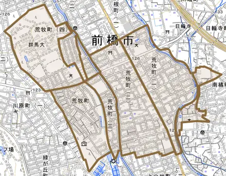 荒牧町とその周辺の地図。町の範囲を重ねている