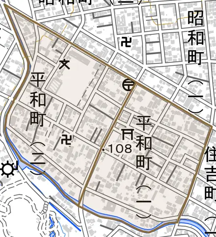 平和町とその周辺の地図。町の範囲を重ねている