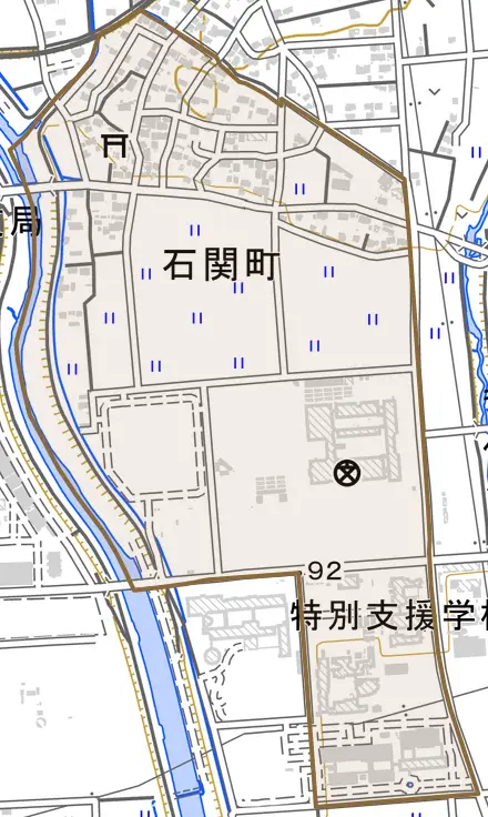 石関町とその周辺の地図。町の範囲を重ねている