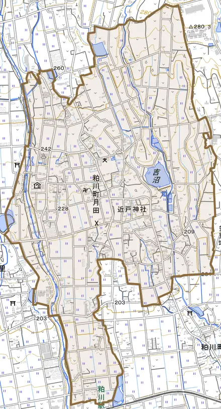 粕川町月田とその周辺の地図。町の範囲を重ねている