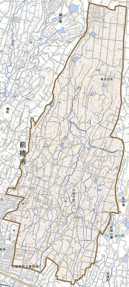 小坂子町とその周辺の地図。町の範囲を重ねている