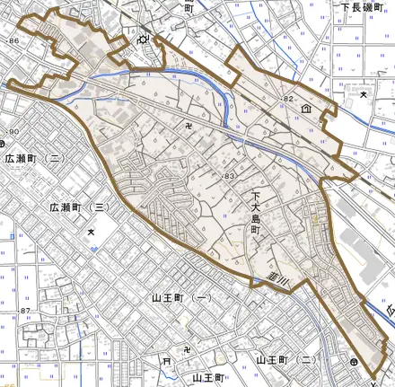 下大島町とその周辺の地図。町の範囲を重ねている