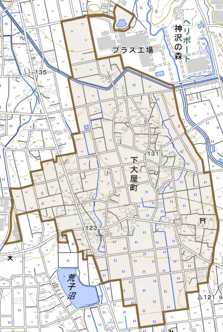 下大屋町とその周辺の地図。町の範囲を重ねている
