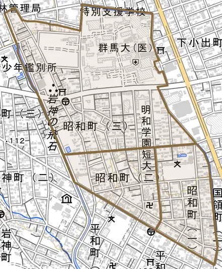 昭和町とその周辺の地図。町の範囲を重ねている