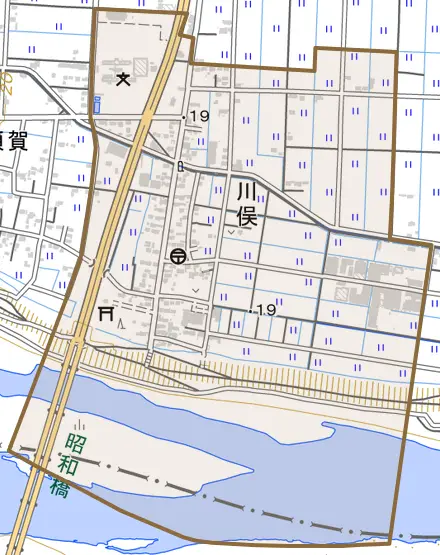 川俣とその周辺の地図。町の範囲を重ねている