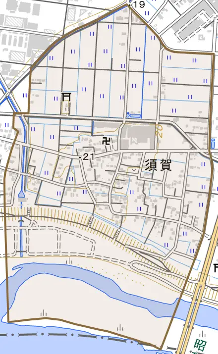 須賀とその周辺の地図。町の範囲を重ねている